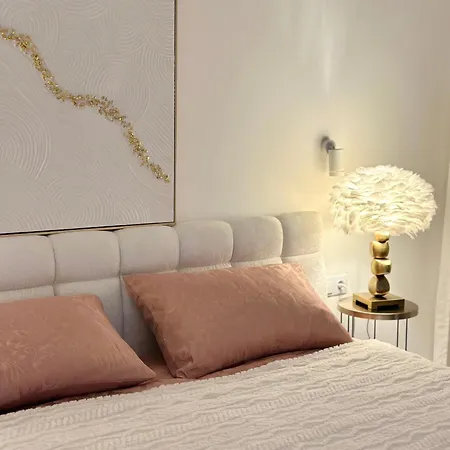 белоснежная White Elegance Apartamento *