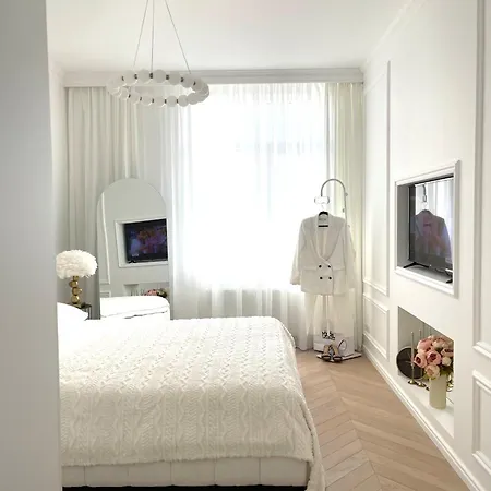 белоснежная White Elegance