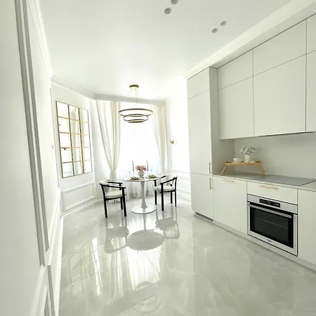 белоснежная White Elegance *