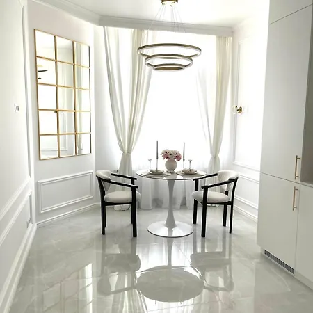 белоснежная White Elegance * オデッサ